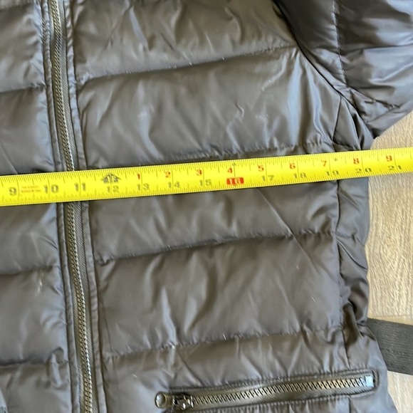 BlueSand 44 Women’s Belted Hooded Black Puffer Jacket, see pictures for sizing - Picture 7 of 10